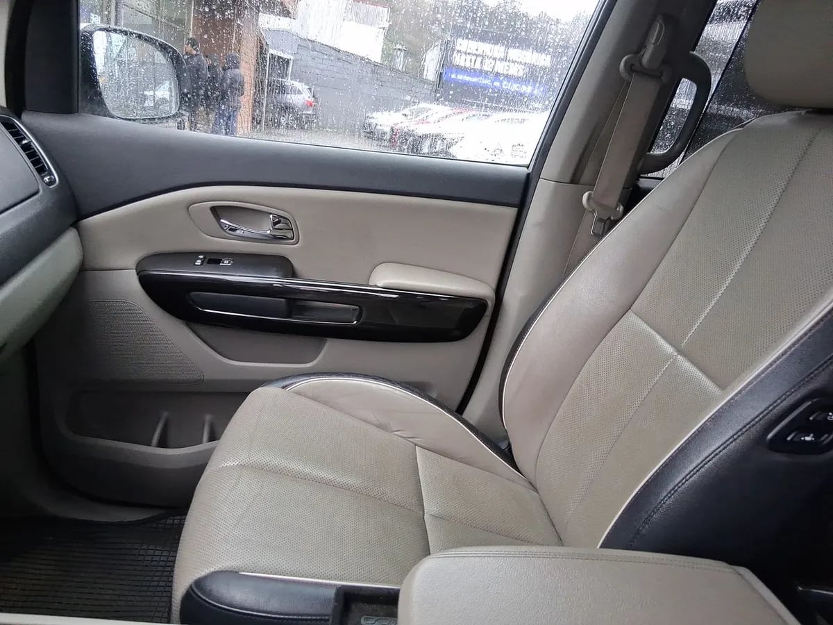 Kia Grand Carnival 2.2 Ex Diesel 4x2 8at 5p año 2020
