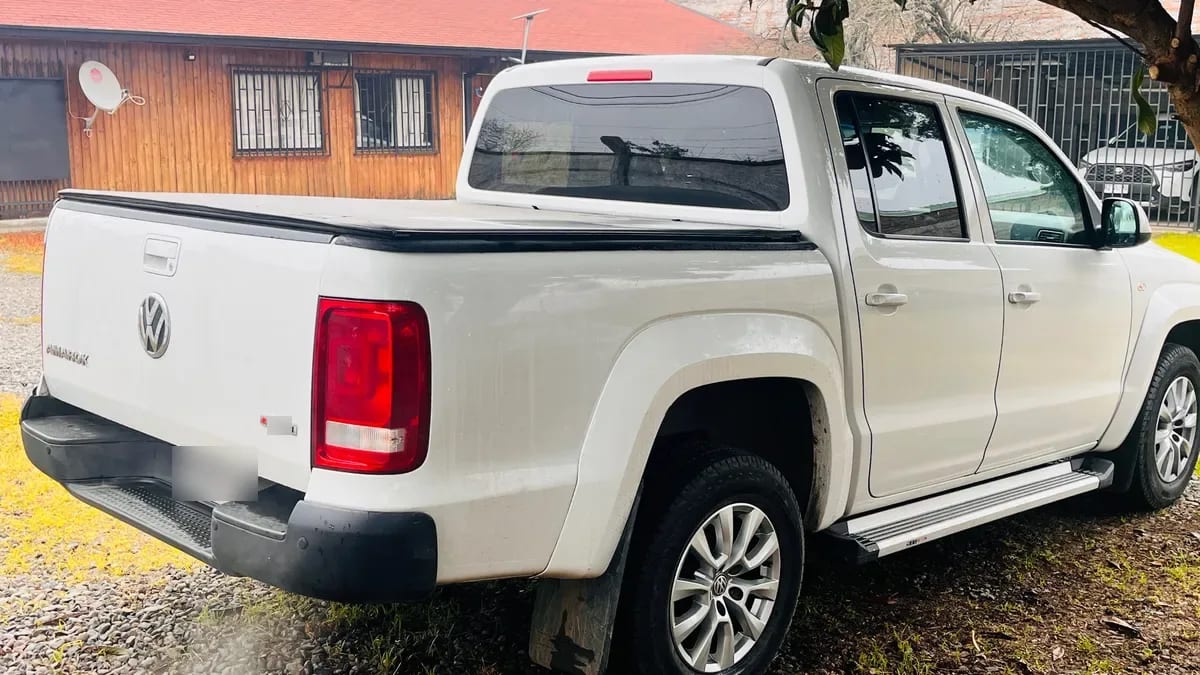 VOLKSWAGEN AMAROK 2.0 Highline At 4x4 Diesel año 2021