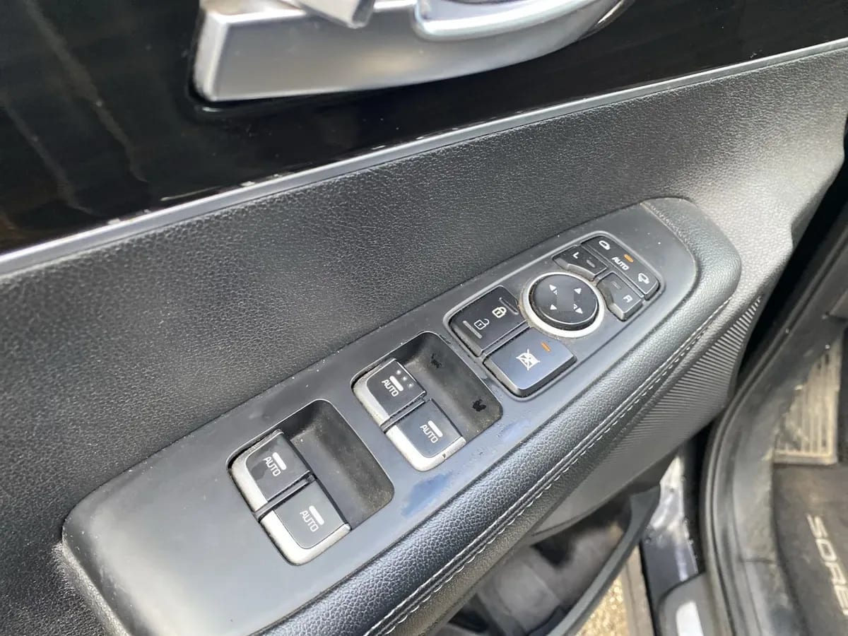 Kia Sorento 2.4 Ex 2wd Mt 5p año 2019