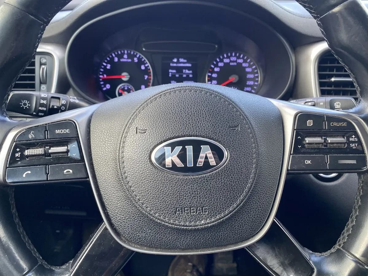 Kia Sorento 2.4 Ex 2wd Mt 5p año 2019