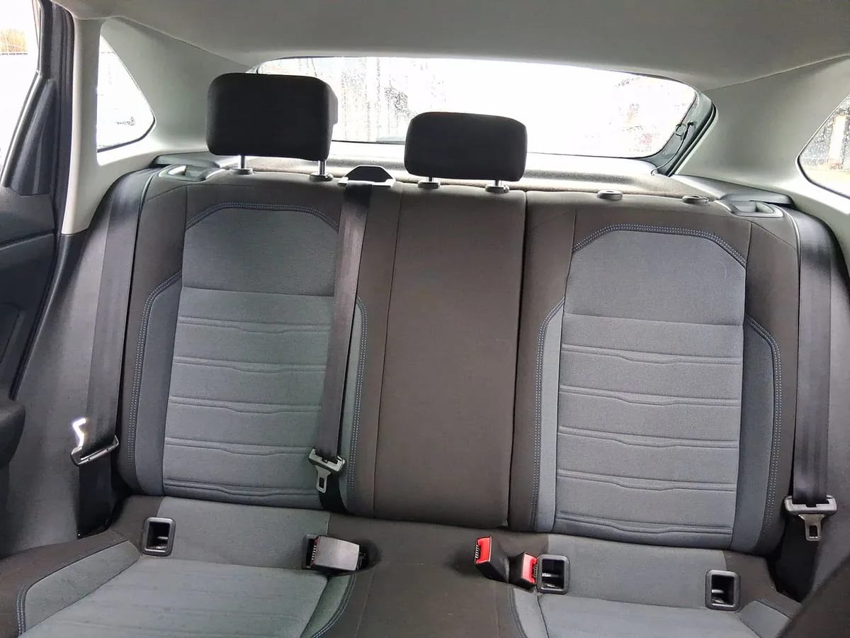 Volkswagen Nivus 1.0 Tsi Comfortline 4x2 At 5p año 2024