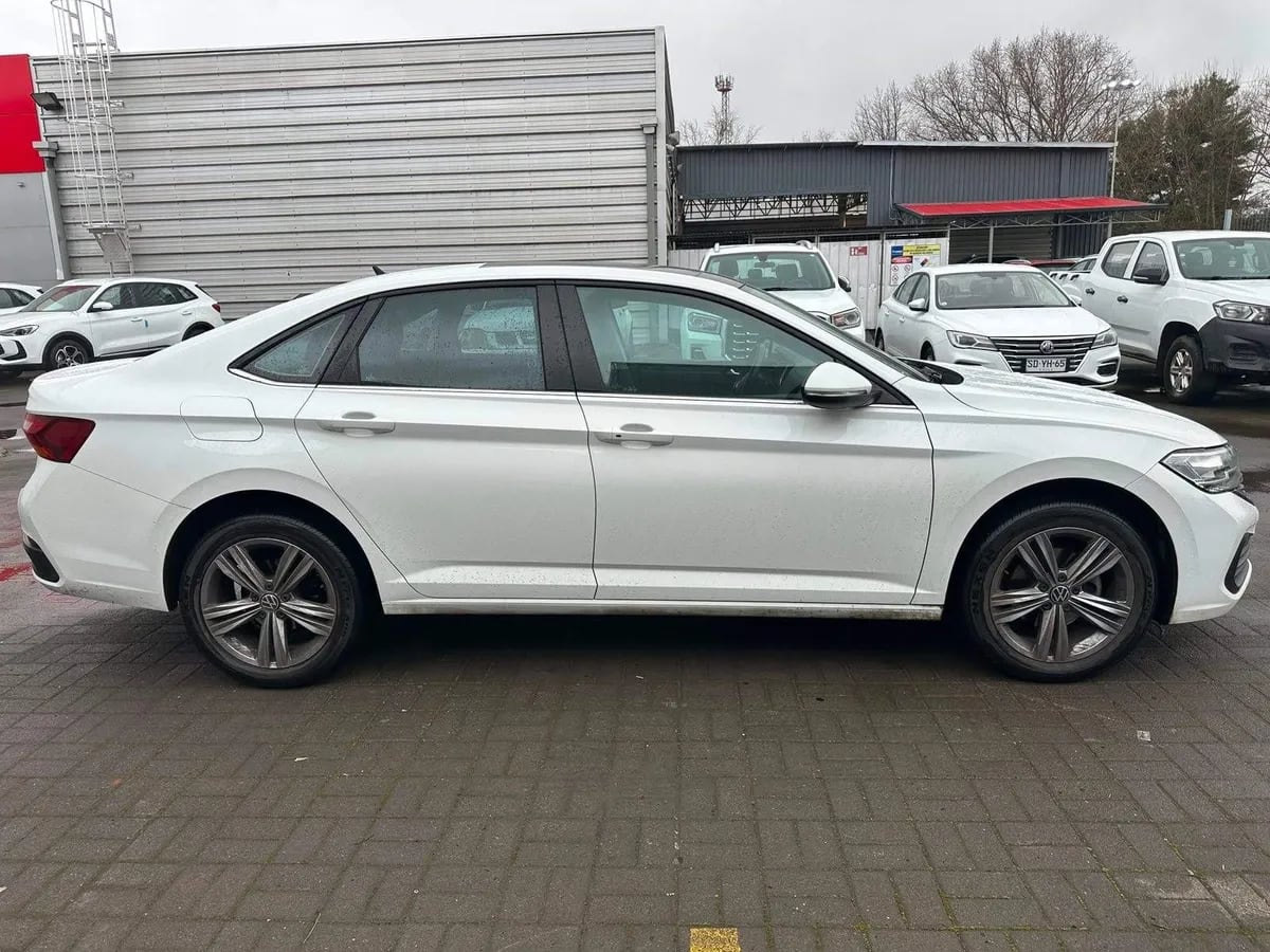 Volkswagen Jetta 1.4 Comfortline Sky 4x2 At 4p año 2024