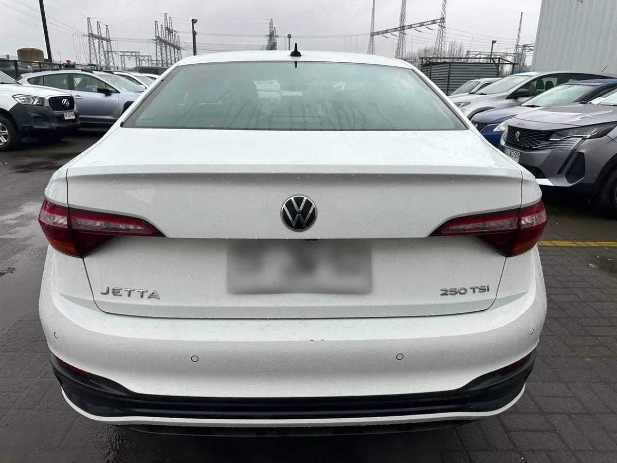 Volkswagen Jetta 1.4 Comfortline Sky 4x2 At 4p año 2024