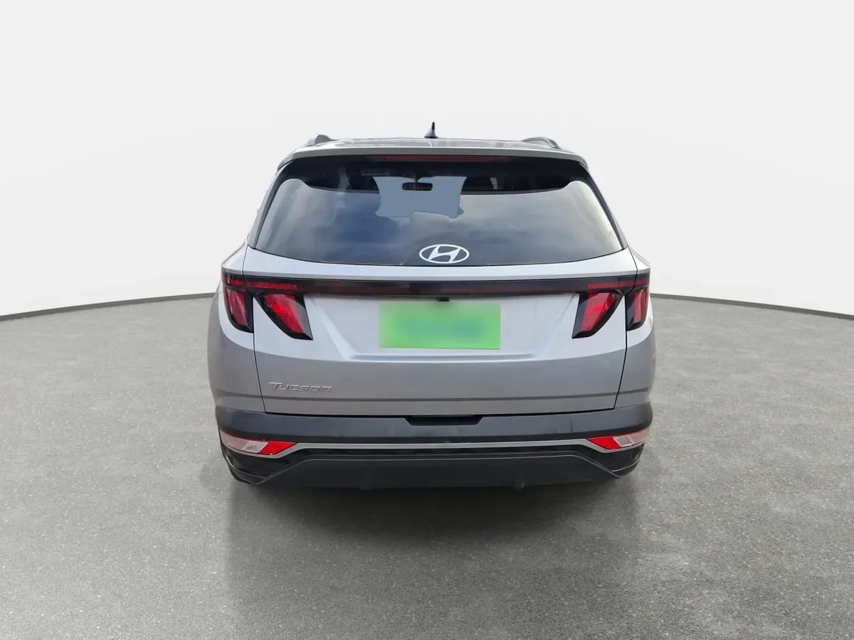 Hyundai Tucson 2.0 Nx4 Plus Fl 2wd At 5p año 2025