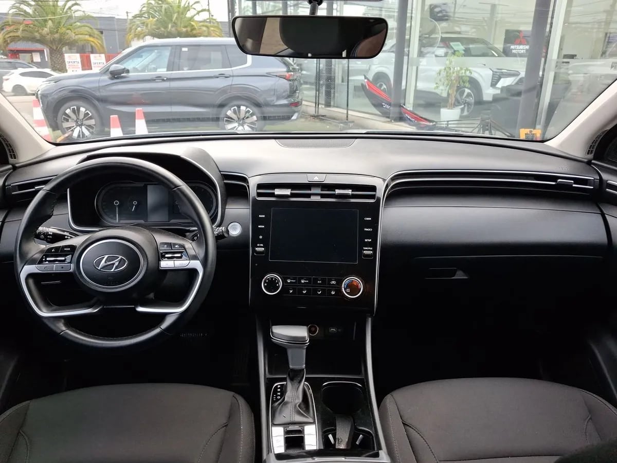 Hyundai Tucson 2.0 Nx4 Plus Fl 2wd At 5p año 2025