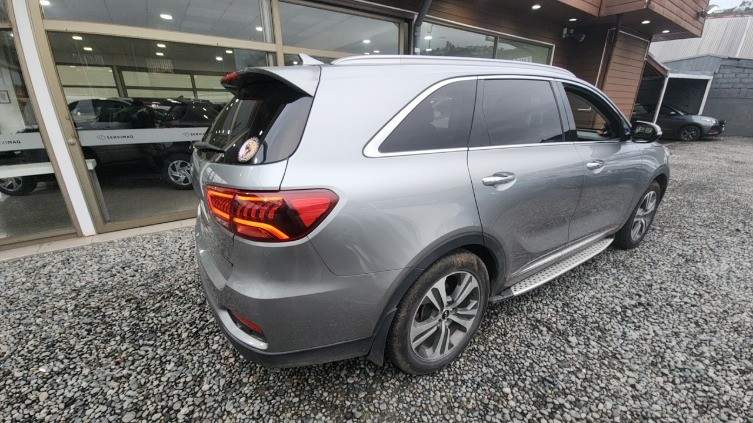 Kia Sorento 2.4 Gtl 2wd Special Pack At6 5p año 2021