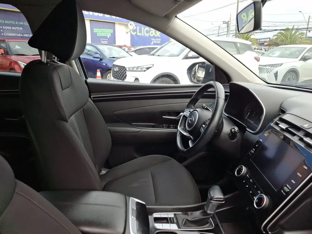Hyundai Tucson 2.0 Nx4 Plus Fl 2wd At 5p año 2025
