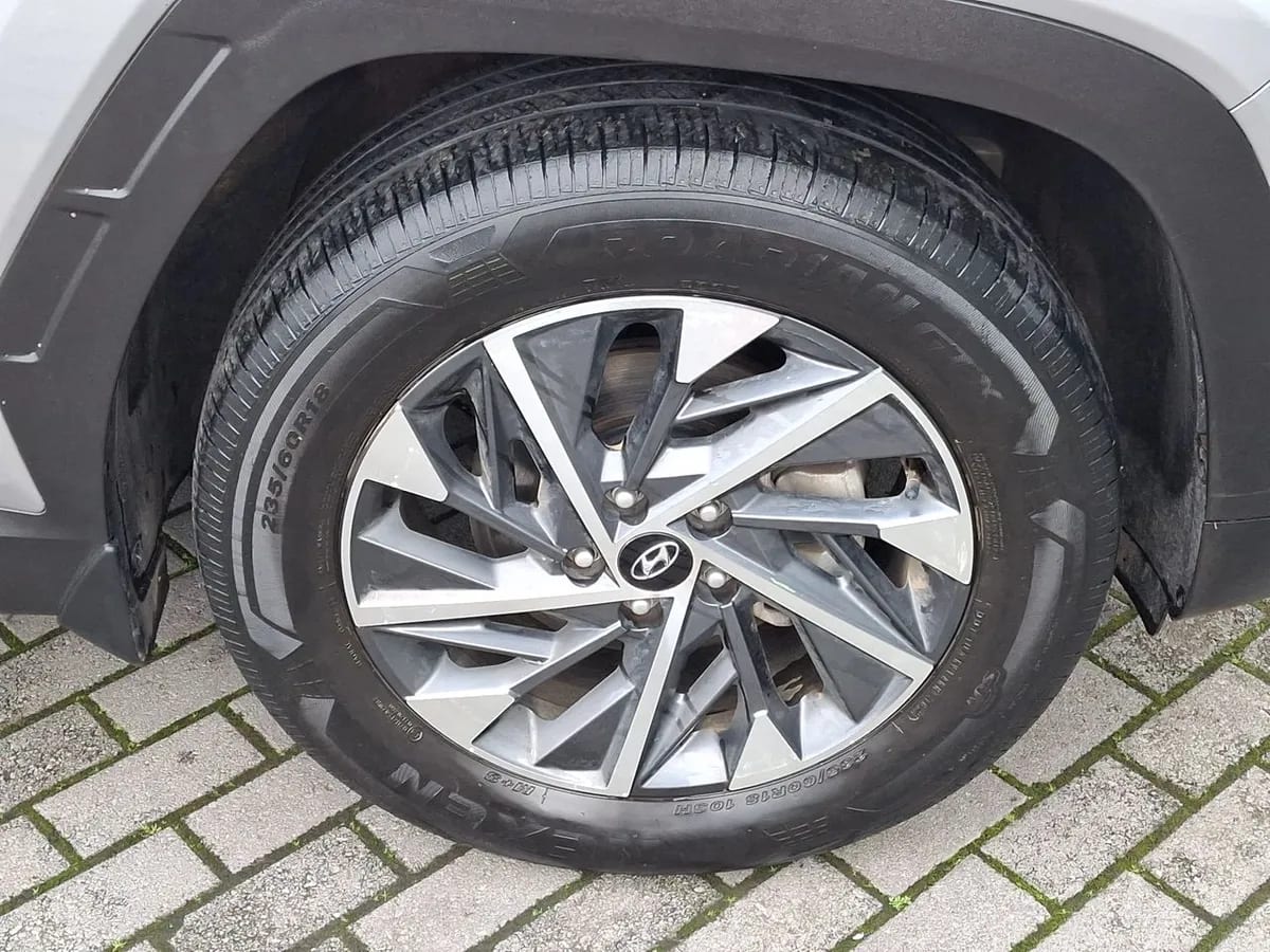 Hyundai Tucson 2.0 Nx4 Plus Fl 2wd At 5p año 2025