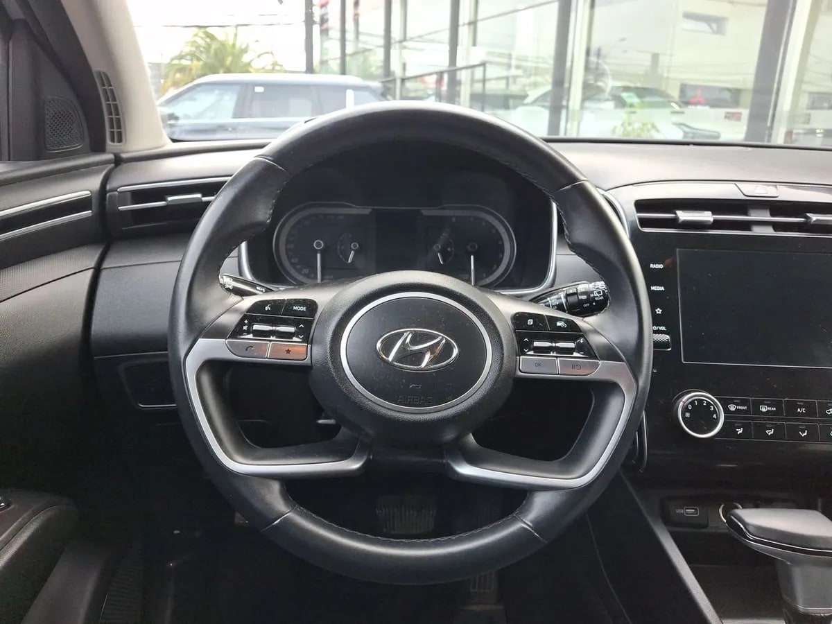 Hyundai Tucson 2.0 Nx4 Plus Fl 2wd At 5p año 2025