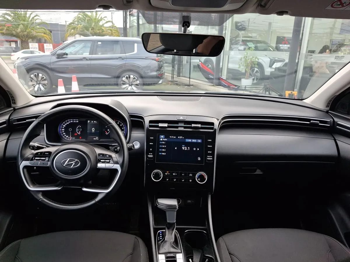 Hyundai Tucson 2.0 Nx4 Plus Fl 2wd At 5p año 2025