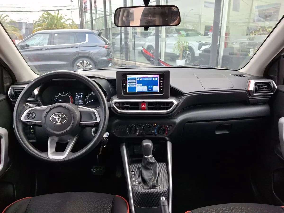 Toyota Raize 1.2 E 4x2 At 5p año 2022