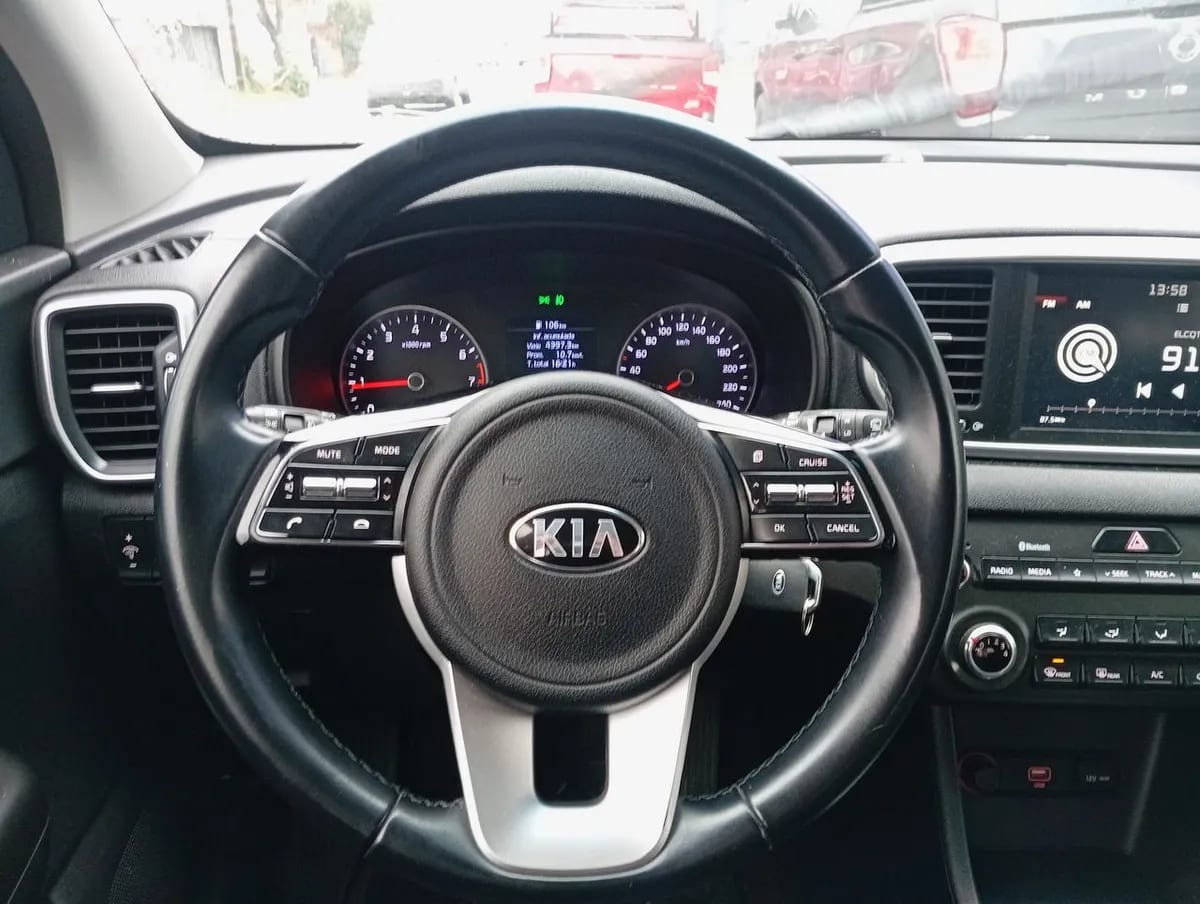 Kia Sportage 2.0 Lx 2wd 6mt 5p año 2020