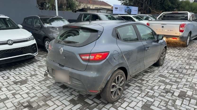 Renault Clio 0.9t Expression 4x2 Hb Mt 5p año 2020