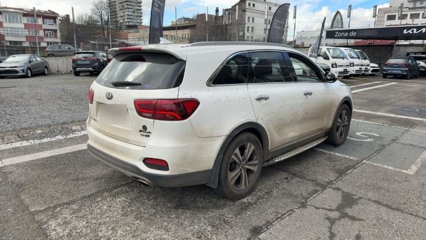 Kia Sorento 2.4 Gtl 2wd Special Pack At6 5p año 2020