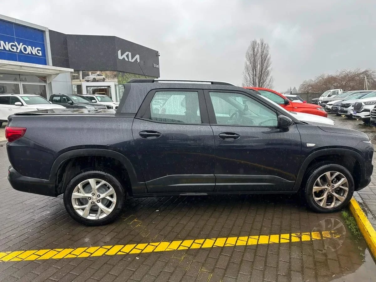 Chevrolet Montana 1.2t Ltz S 4x2 At 4p año 2025