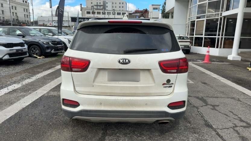 Kia Sorento 2.4 Gtl 2wd Special Pack At6 5p año 2020
