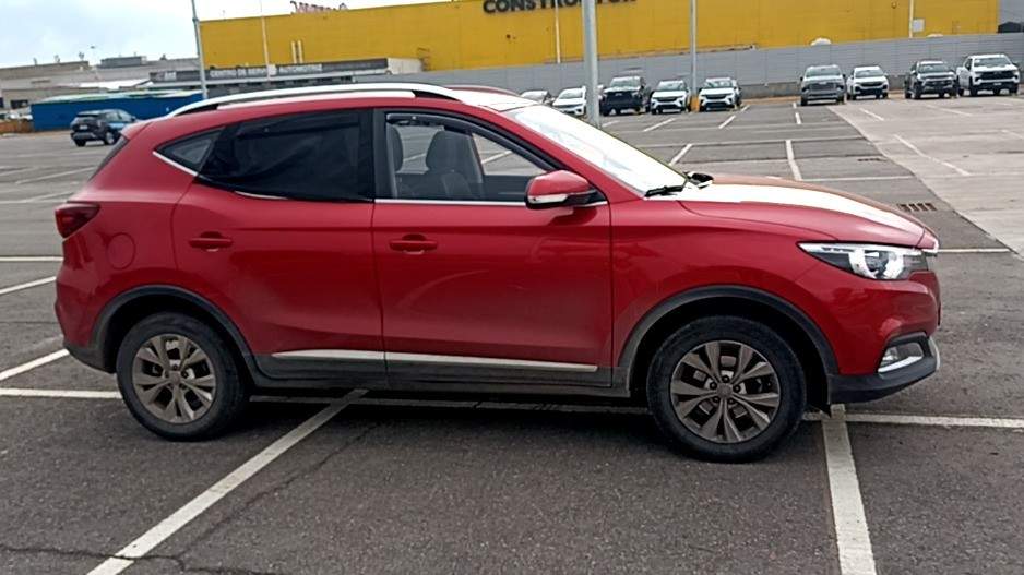 MG Mg Zs 1.5 Std 4x2 Mt 5p año 2024