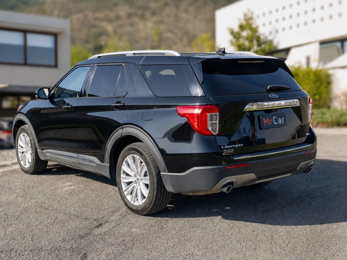Ford Explorer Limited año 2023