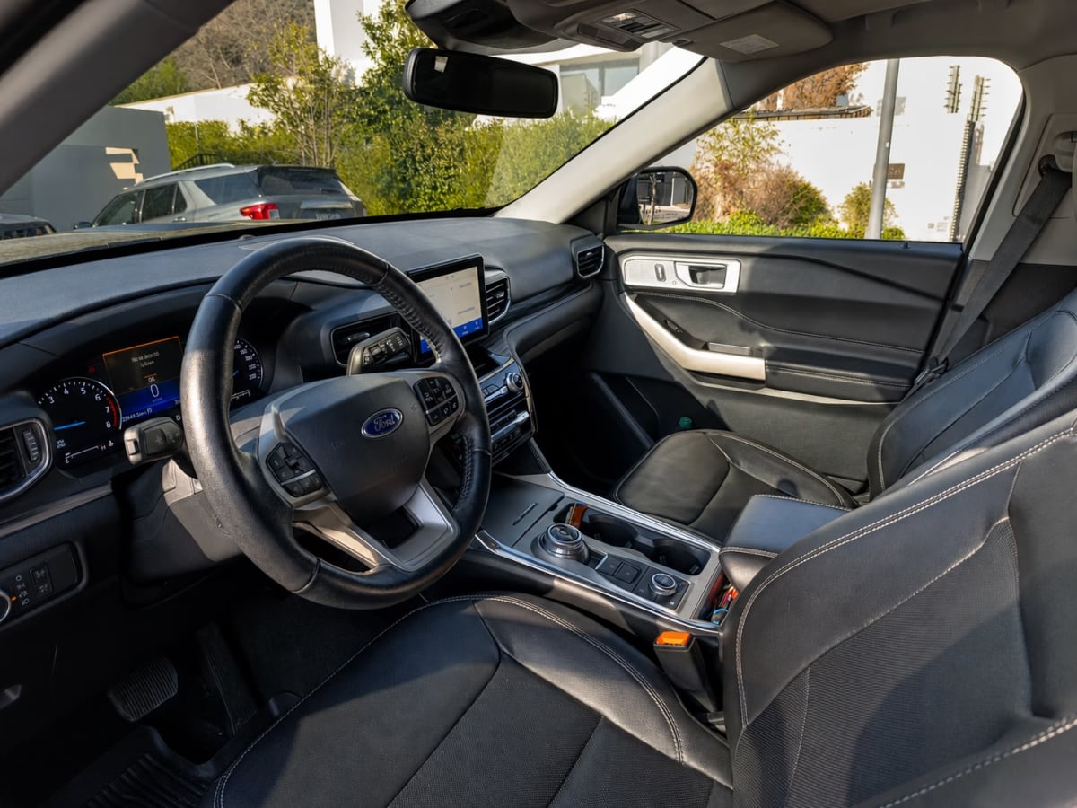 Ford Explorer Limited año 2023