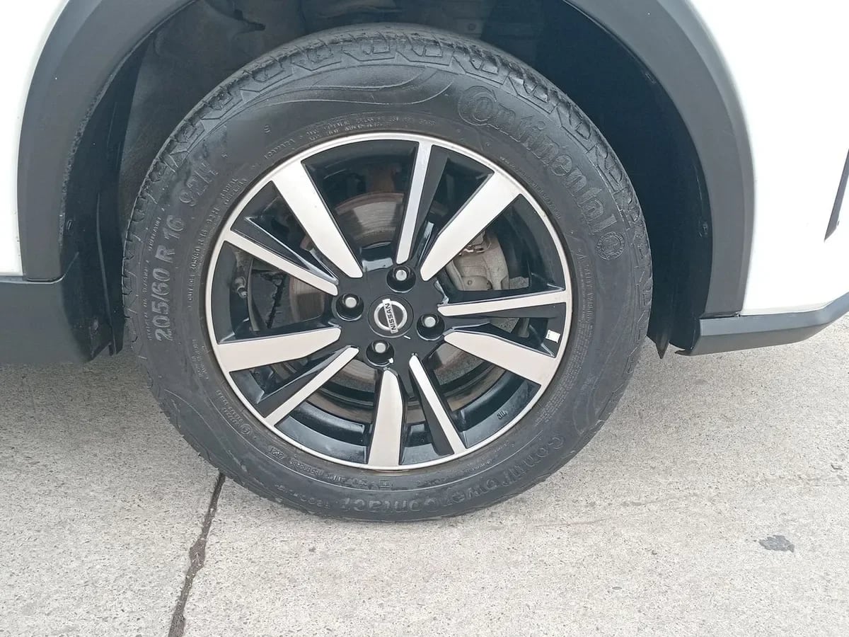 Nissan Kicks 1.6 Sense Mt 5p año 2022