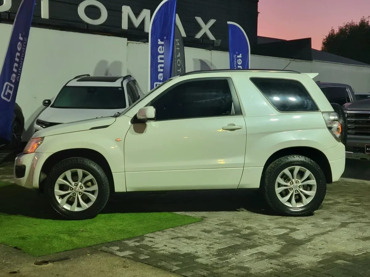 SUZUKI GRAND VITARA 2.4 Glx Winche Mt 4x4 año 2016