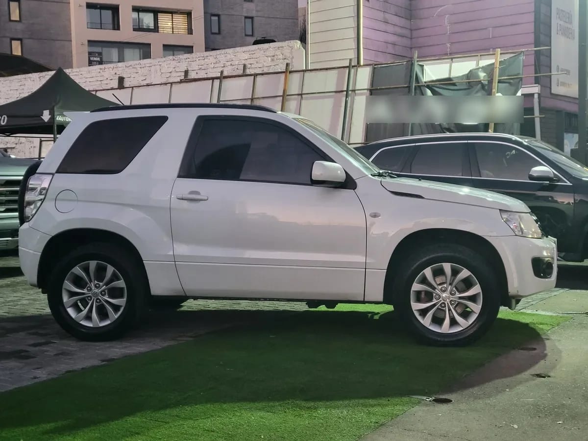 SUZUKI GRAND VITARA 2.4 Glx Winche Mt 4x4 año 2016
