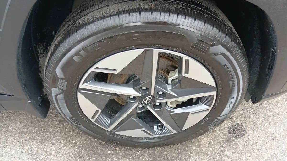 Hyundai Tucson 2.0 Nx4 Plus Fl Diesel 2wd At 5p año 2025