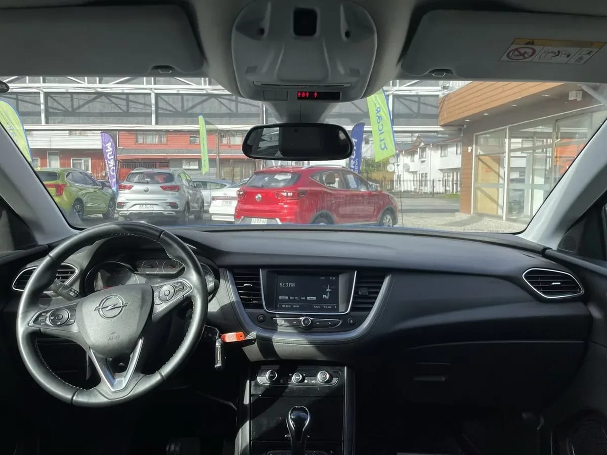 Opel Grandland 1.5 Dynamic Td Diesel At8 5p año 2021