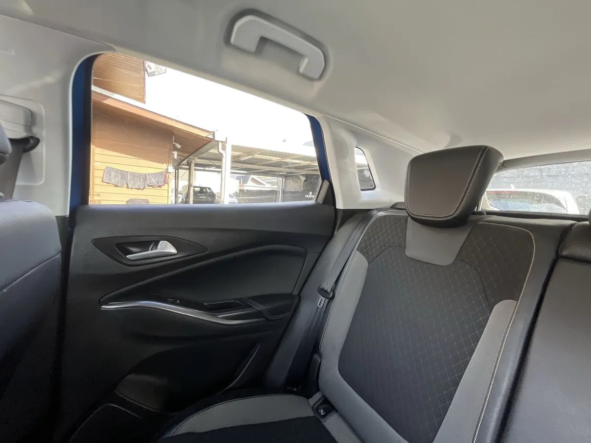 Opel Grandland 1.5 Dynamic Td Diesel At8 5p año 2021