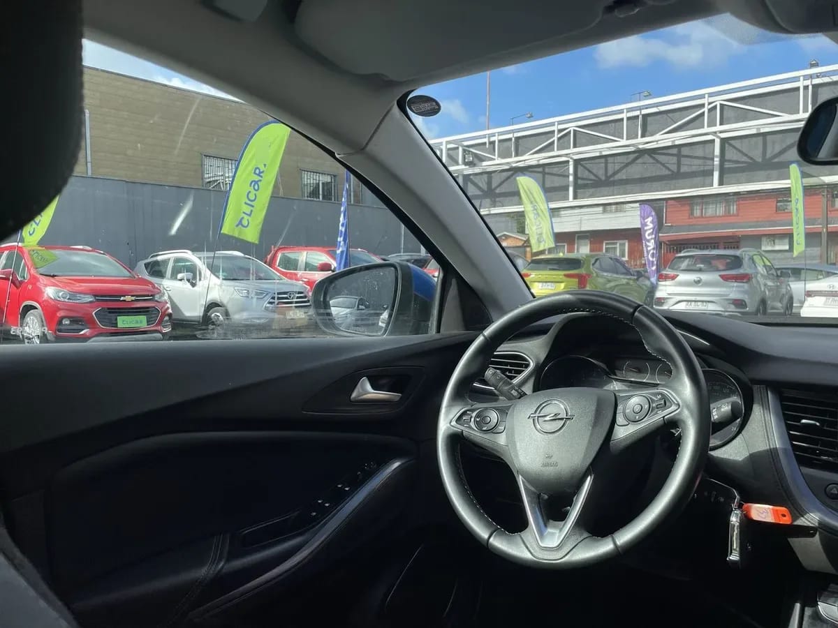 Opel Grandland 1.5 Dynamic Td Diesel At8 5p año 2021