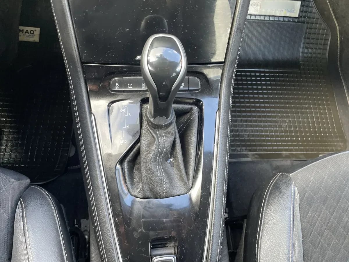 Opel Grandland 1.5 Dynamic Td Diesel At8 5p año 2021