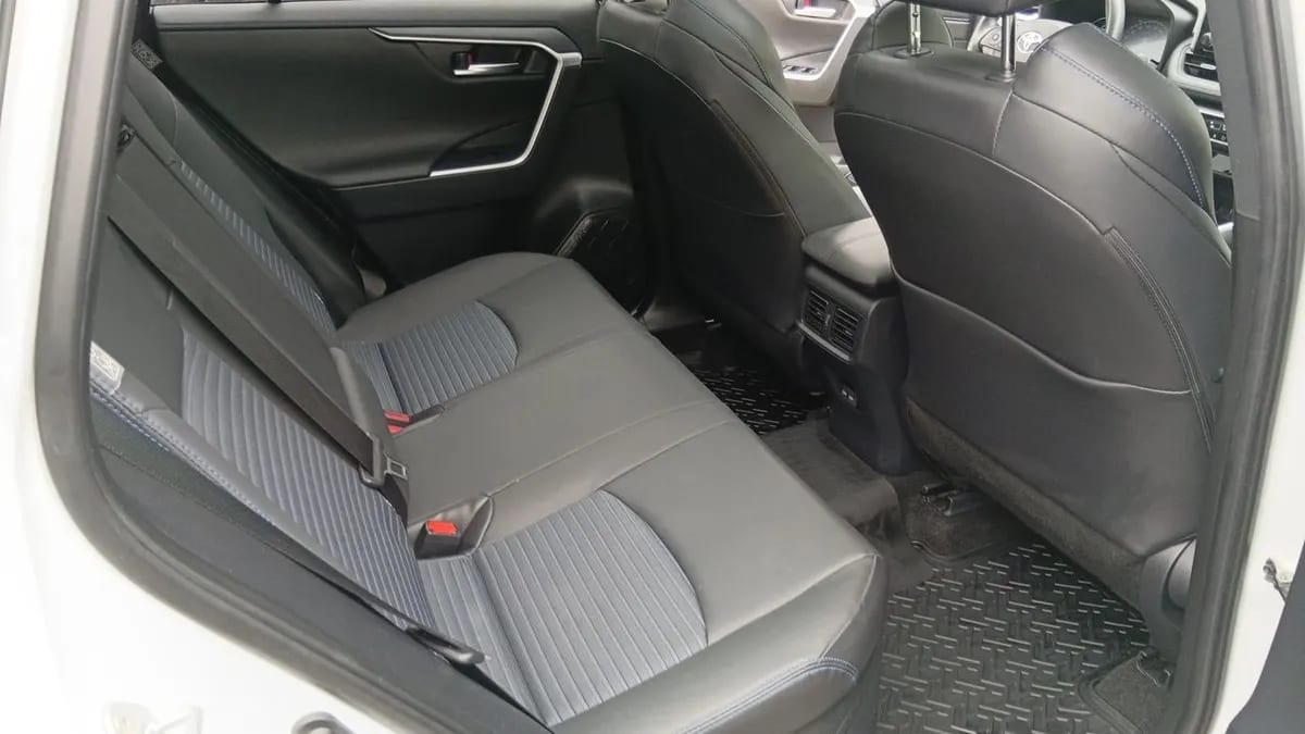 Toyota Rav 4 2.5 Xse Hybrid 4x2 Cvt At 5p año 2024