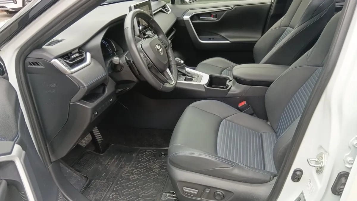 Toyota Rav 4 2.5 Xse Hybrid 4x2 Cvt At 5p año 2024