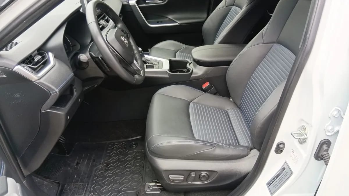 Toyota Rav 4 2.5 Xse Hybrid 4x2 Cvt At 5p año 2024