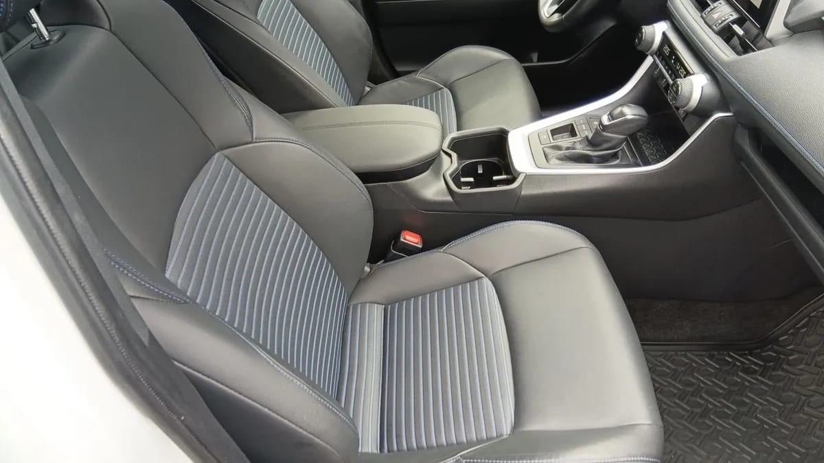 Toyota Rav 4 2.5 Xse Hybrid 4x2 Cvt At 5p año 2024
