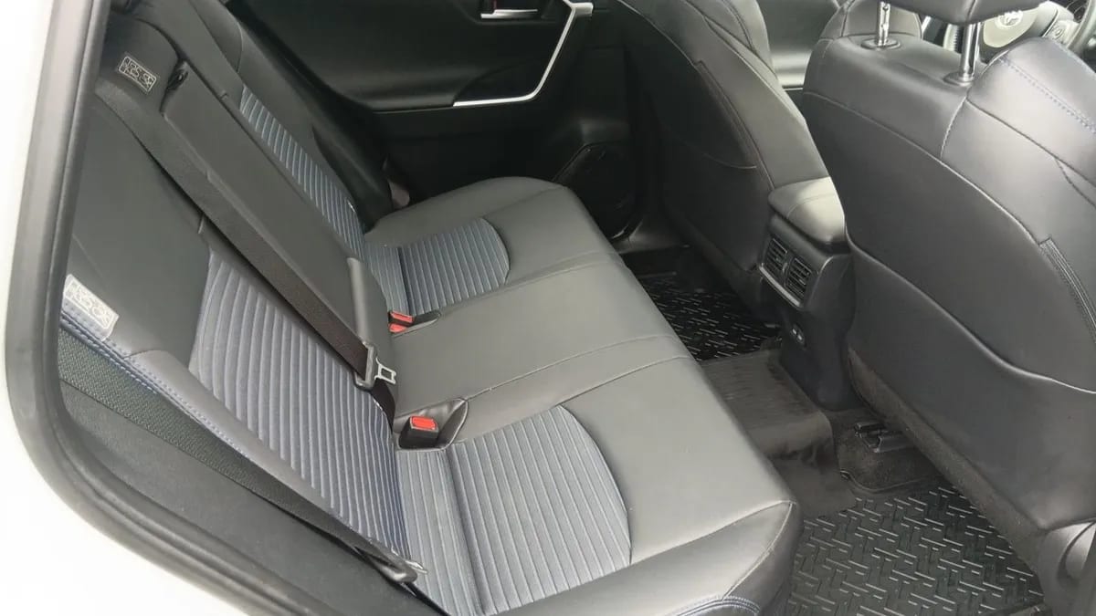 Toyota Rav 4 2.5 Xse Hybrid 4x2 Cvt At 5p año 2024