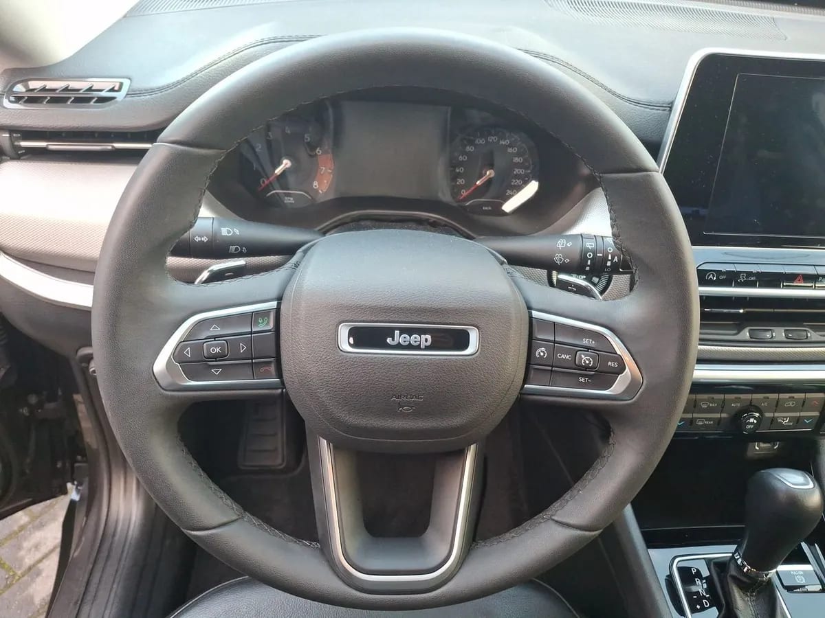 Jeep Compass 1.3 Longitude 4x2 At 5p año 2024