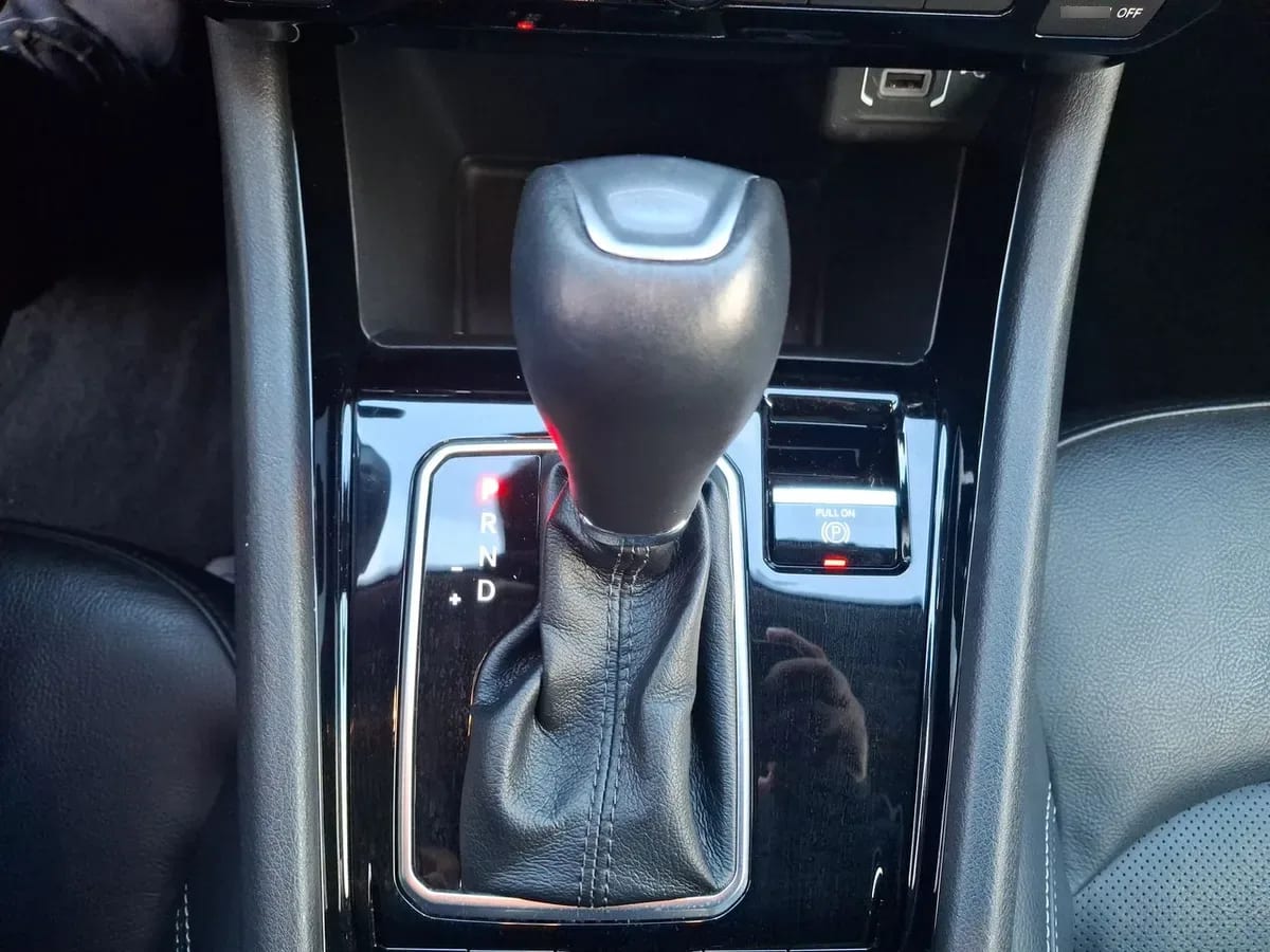 Jeep Compass 1.3 Longitude 4x2 At 5p año 2024