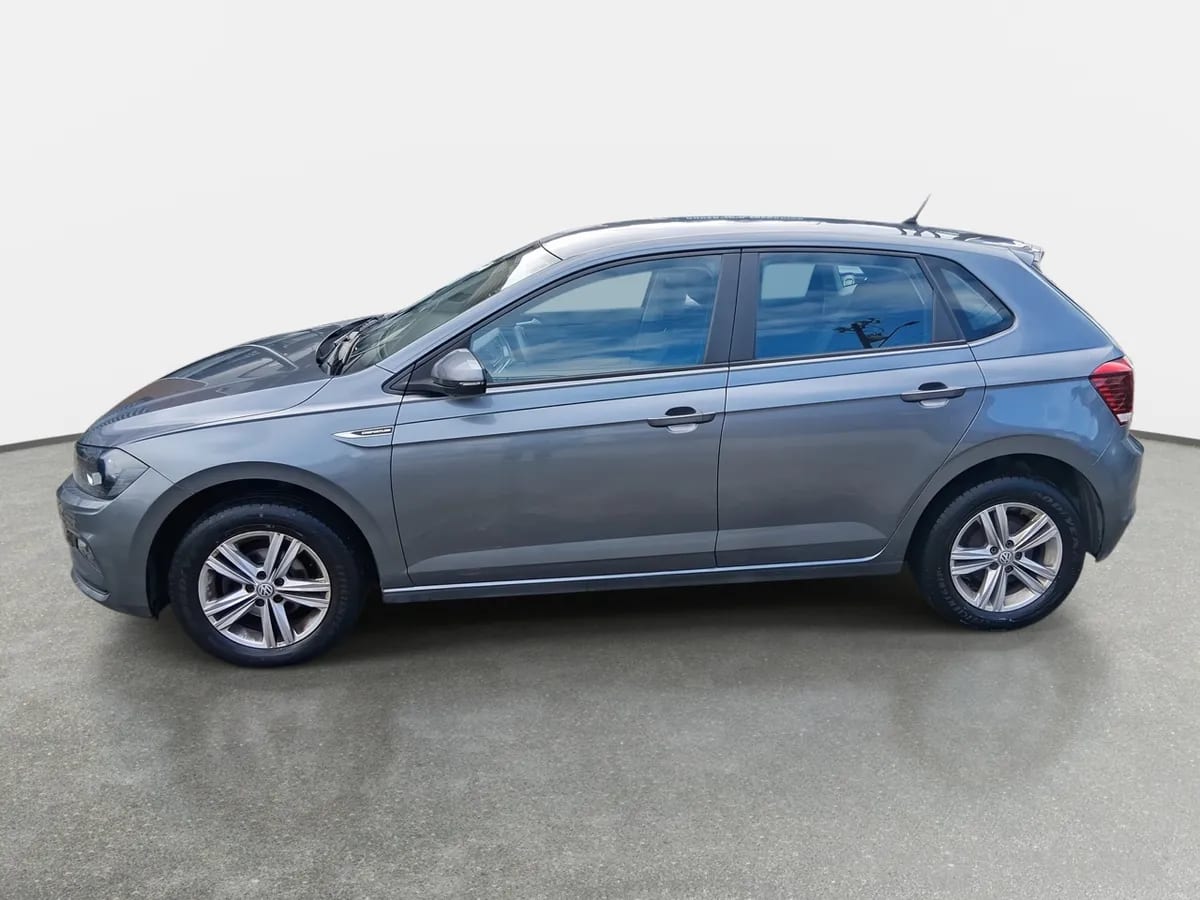 Volkswagen Polo 1.6 Comfortline 4x2 Mt5 5p año 2022