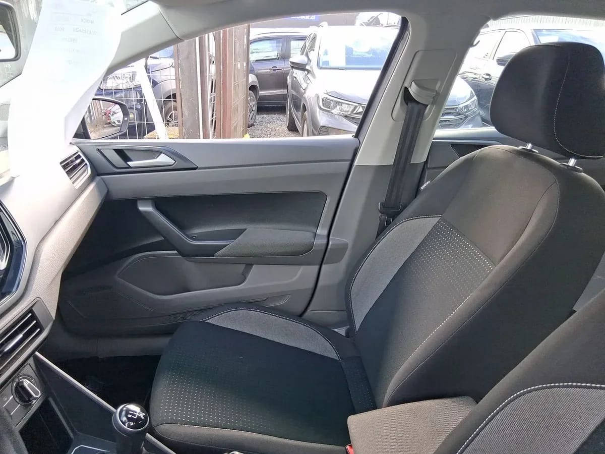 Volkswagen Polo 1.6 Comfortline 4x2 Mt5 5p año 2022
