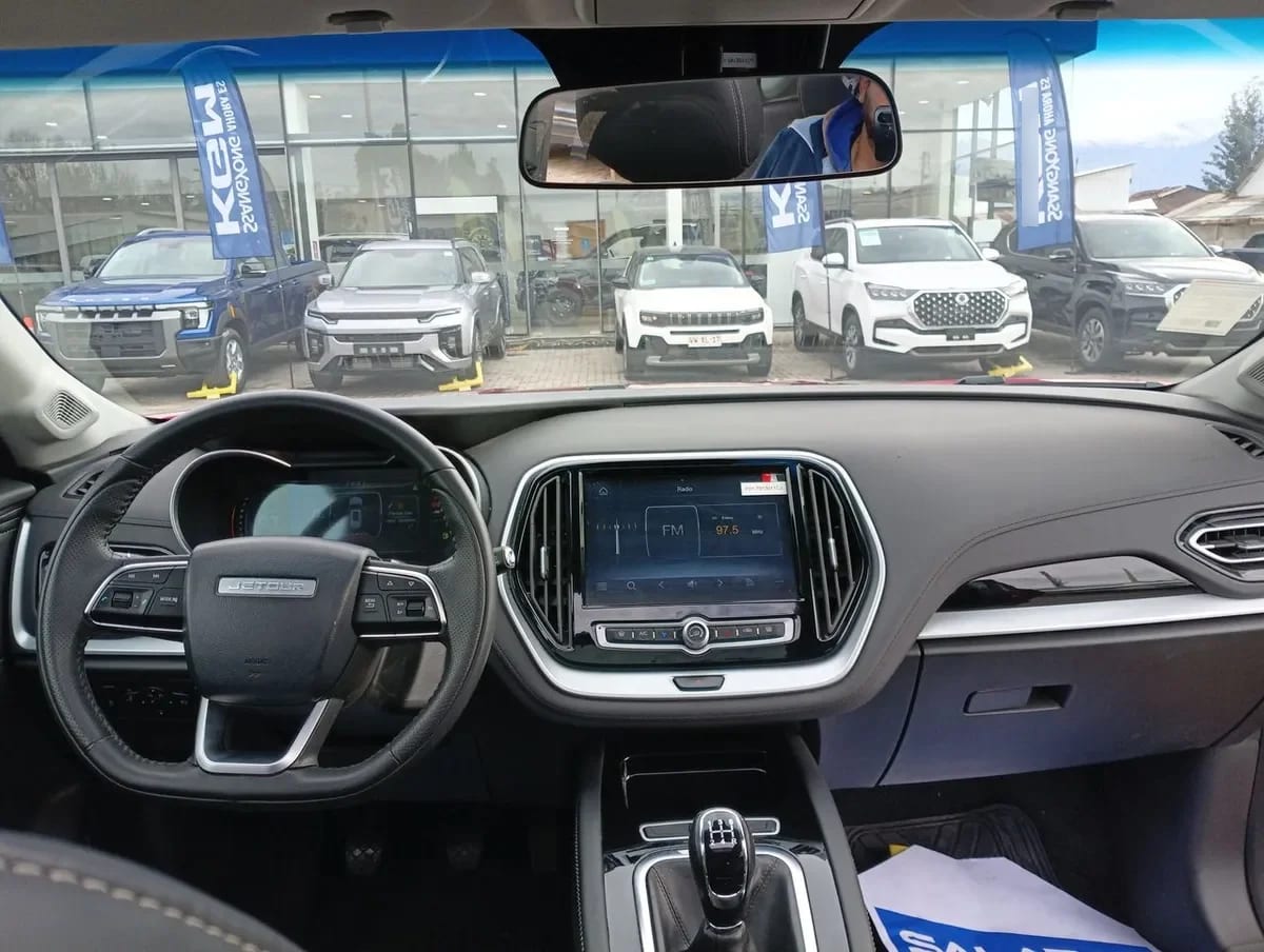 Jetour X70 1.5t Lux 4x2 Mt 5p año 2024