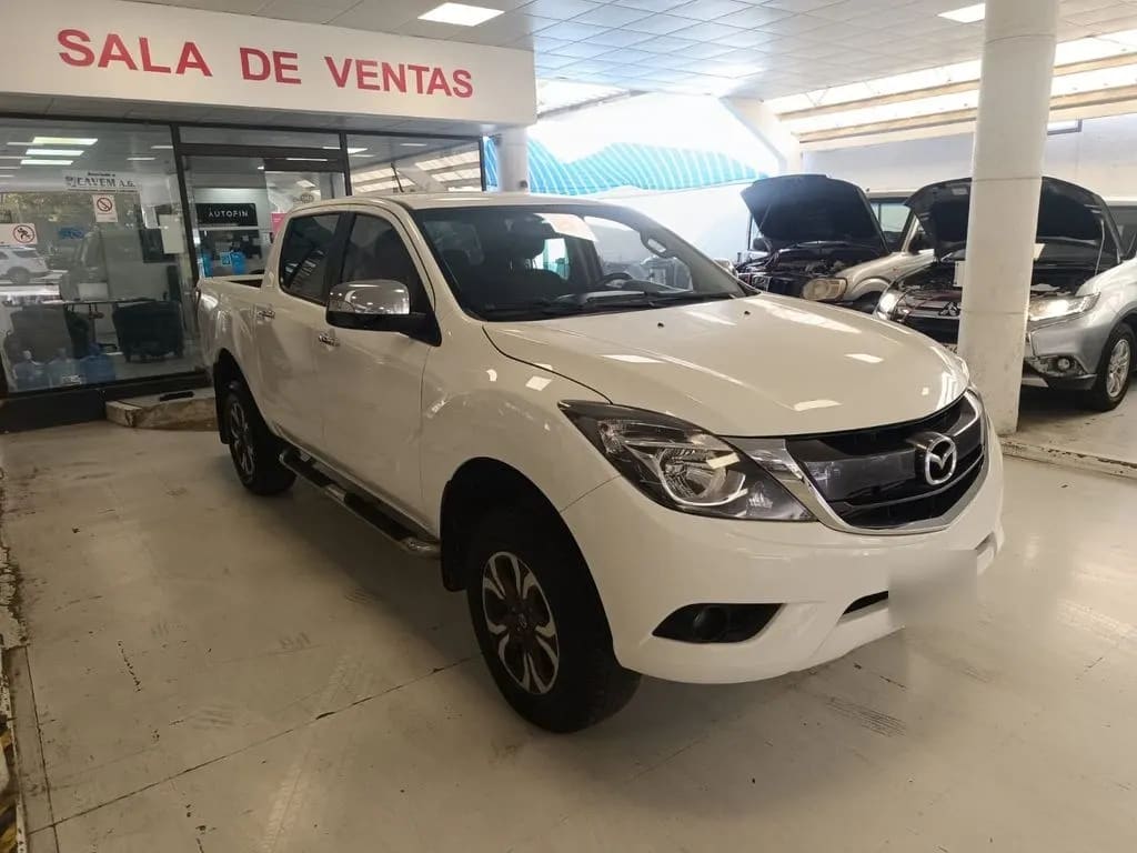 Mazda Bt-50 Dcab 4x4 2.2 Mt año 2021
