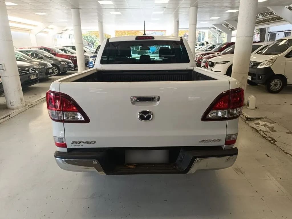 Mazda Bt-50 Dcab 4x4 2.2 Mt año 2021
