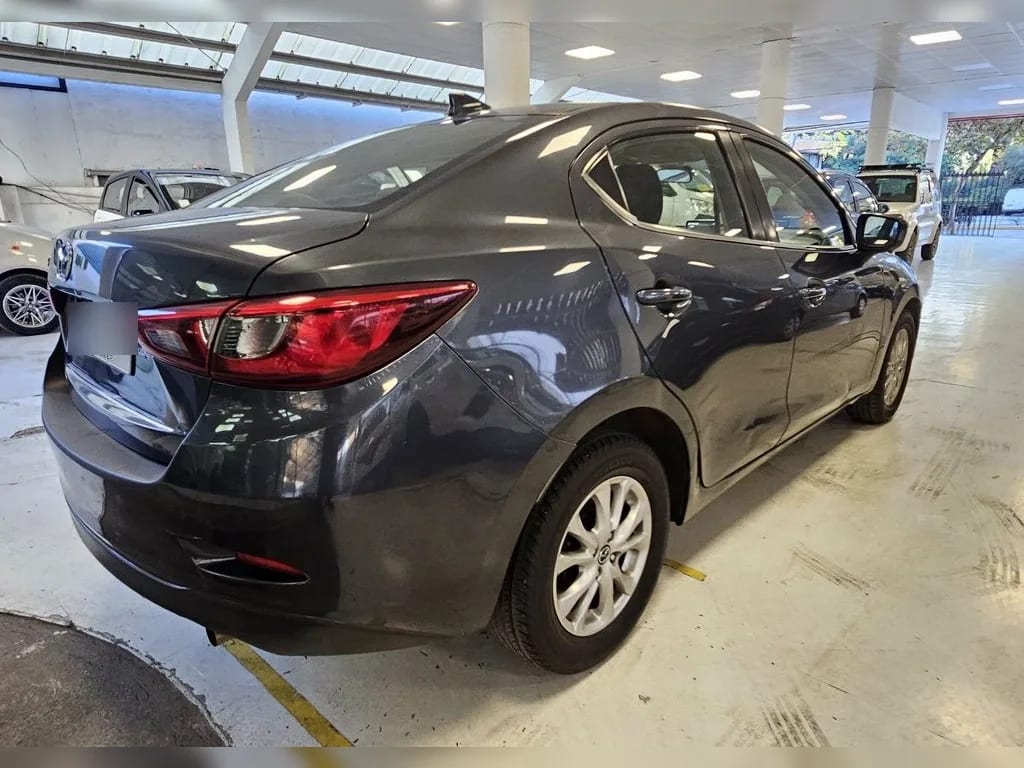Mazda 2 Sedan Mazda New 2 1.5 año 2016