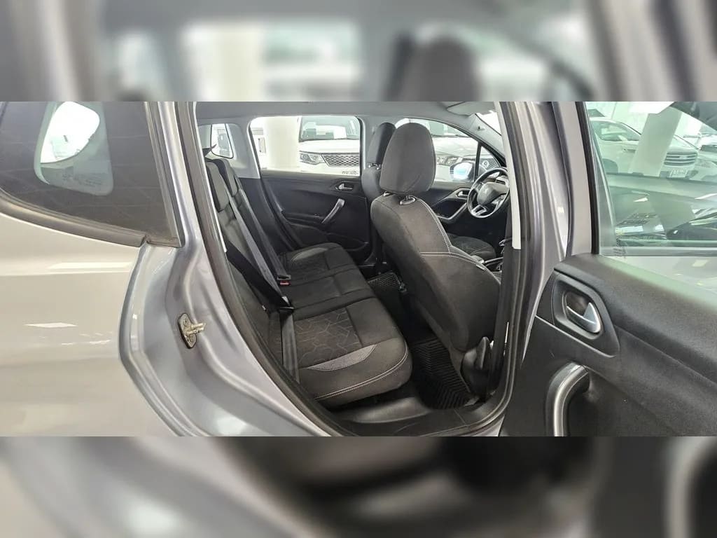 Peugeot 208 Peugeot 2008 Active Bluehdi 1.6 año 2019