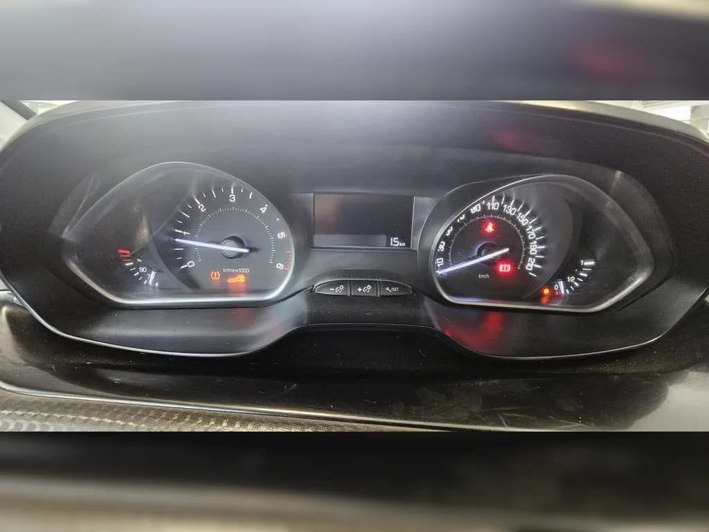 Peugeot 208 Peugeot 2008 Active Bluehdi 1.6 año 2019