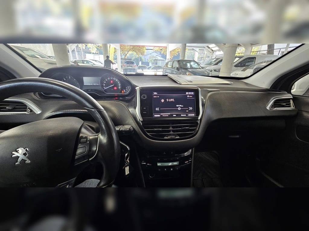 Peugeot 208 Peugeot 2008 Active Bluehdi 1.6 año 2019