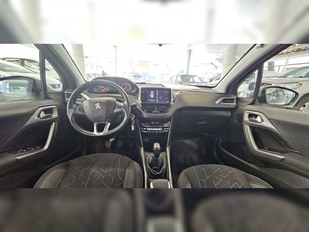 Peugeot 208 Peugeot 2008 Active Bluehdi 1.6 año 2019