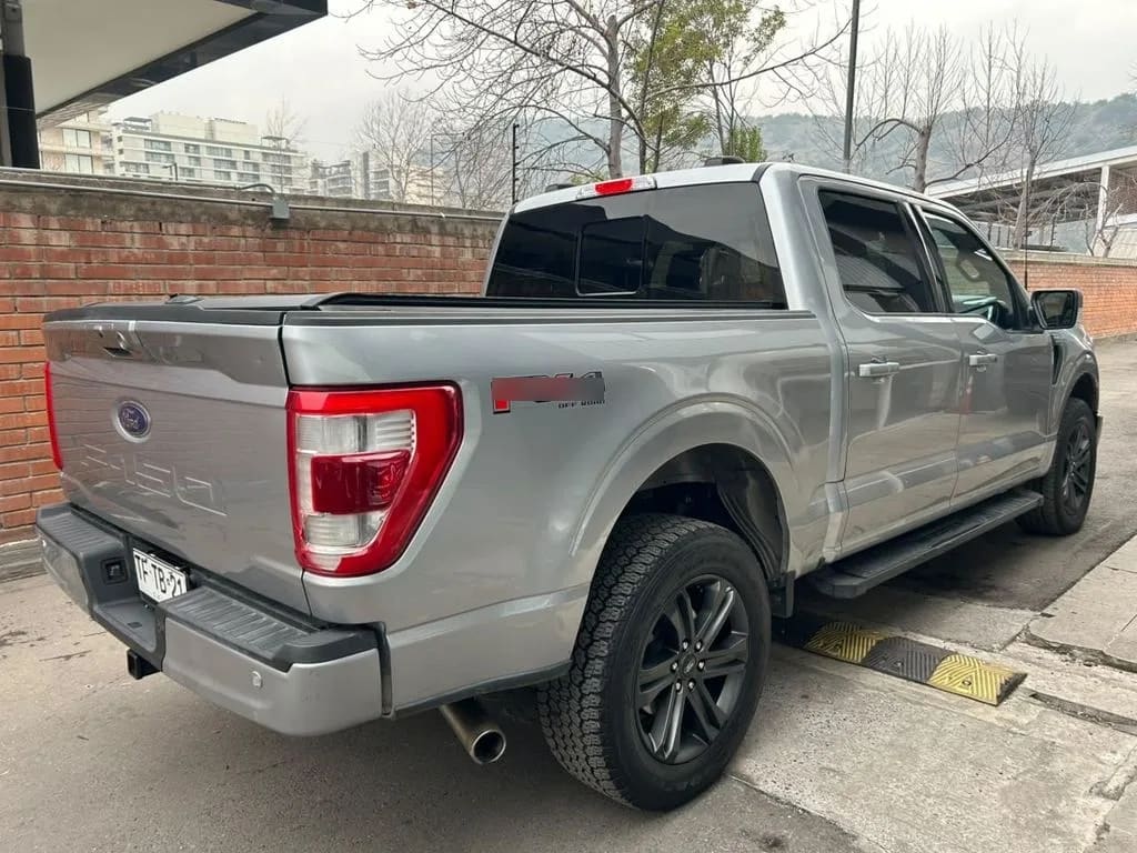 Ford F-150 Lariat Sport 4x4 5.0l año 2024
