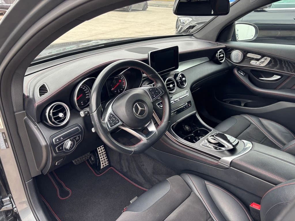 Mercedes-Benz Glc 43 3.0 Amg 4wd 4matic At 5p año 2019